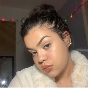 Meet your Posher, Alison